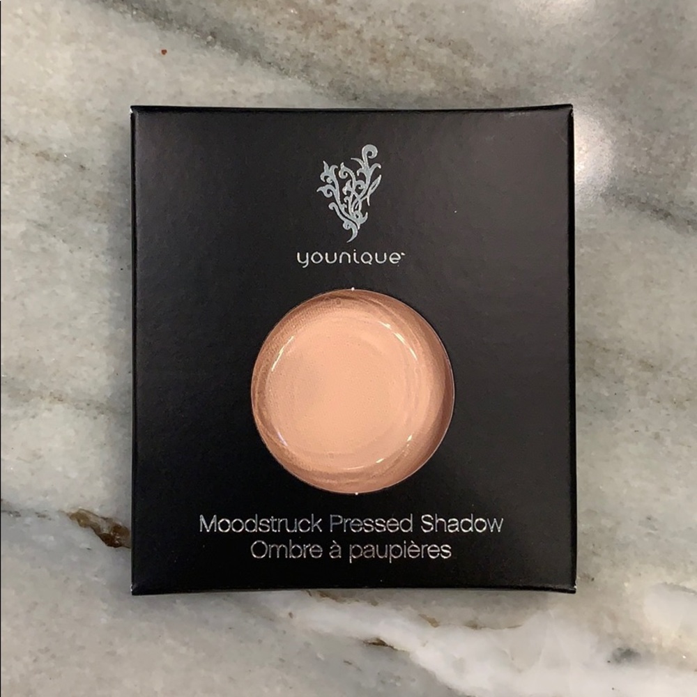 Younique Moodstruck Pressed Shadow -Discreet